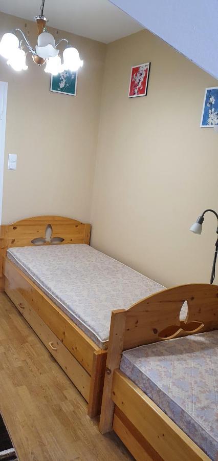 Vénusz Apartman Cserkeszőlő Exterior foto